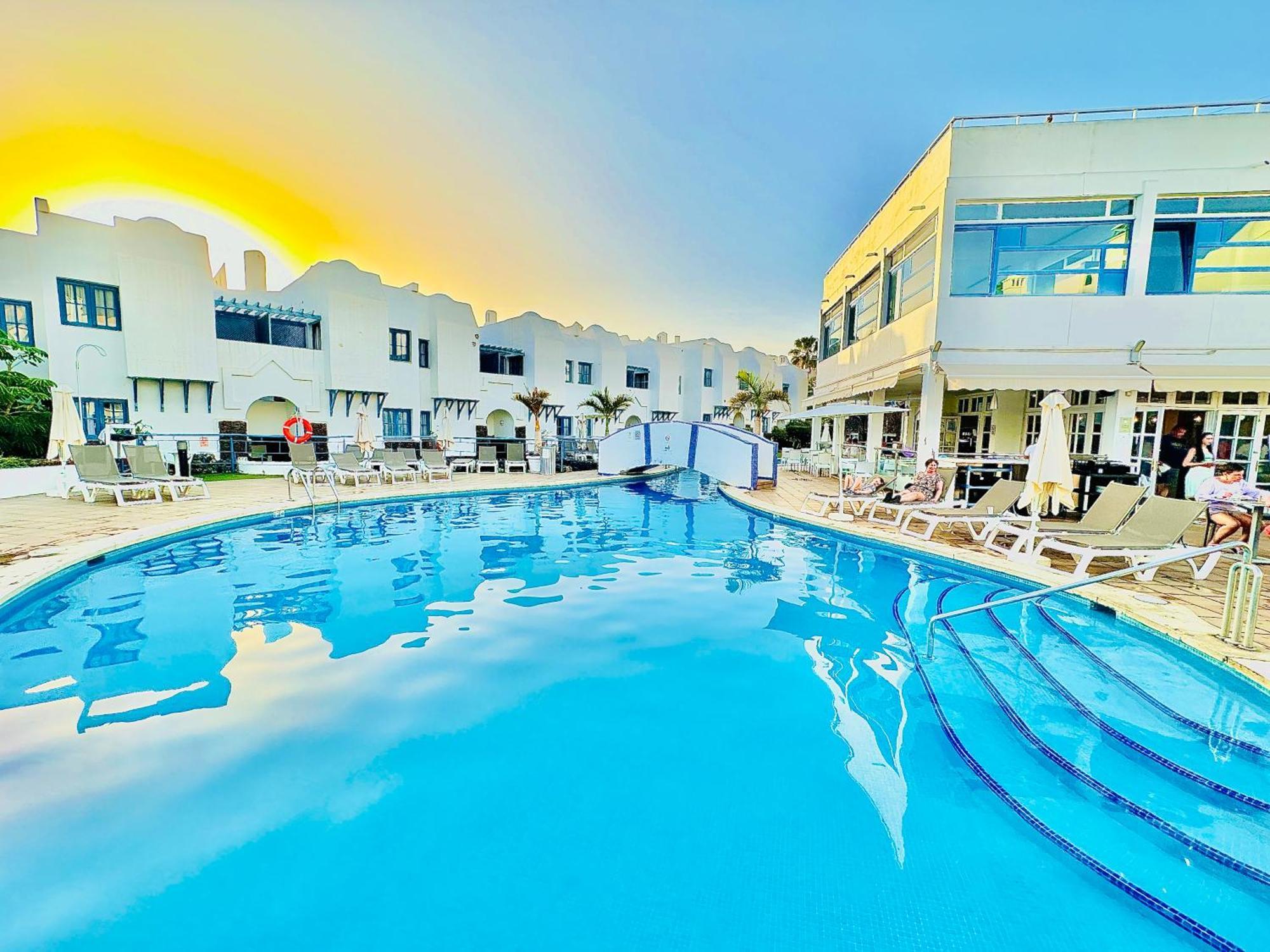 Luxury Villa Fanabe With Private Garden Costa Adeje  ภายนอก รูปภาพ